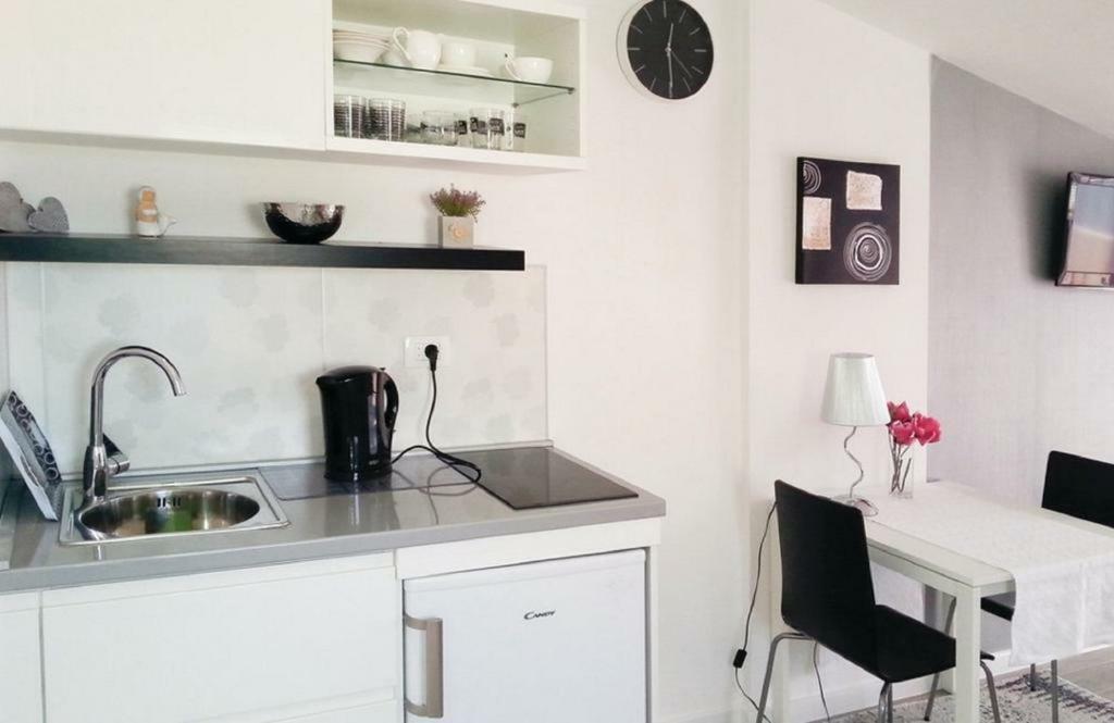 Apartmani Riva 罗戈兹尼察 外观 照片