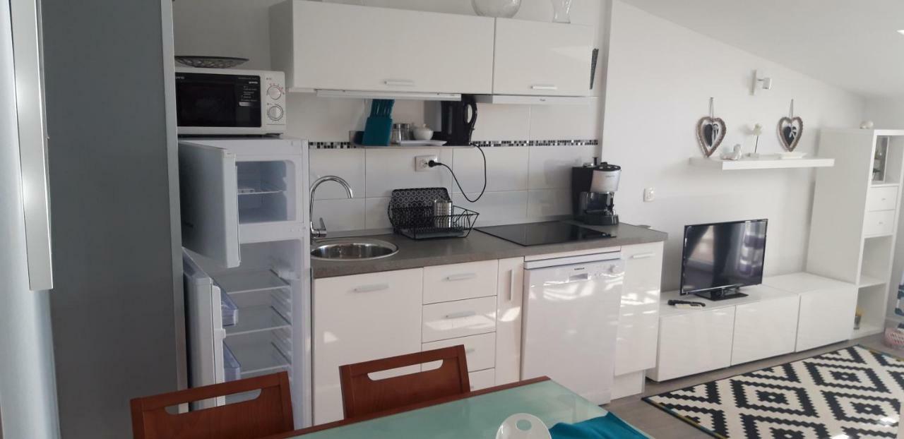 Apartmani Riva 罗戈兹尼察 外观 照片