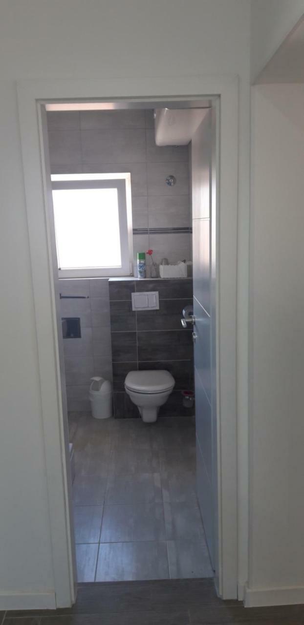 Apartmani Riva 罗戈兹尼察 外观 照片